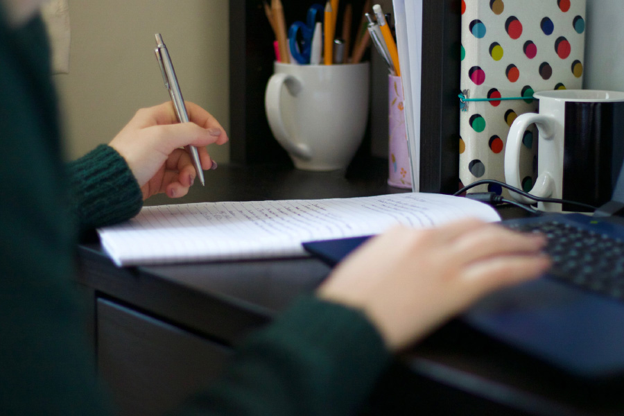 scholarship page banner